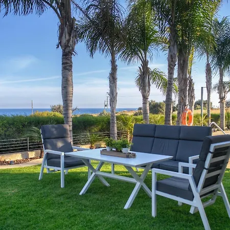 Oasis By The Sea - Cyprus Semesterbostad *
